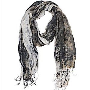 Green patterned scarf